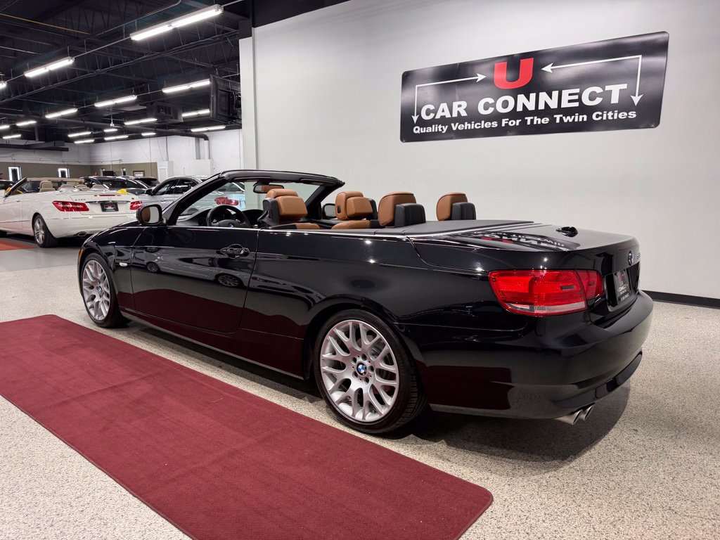 Used 2010 BMW 328i Convertible RWD image 18