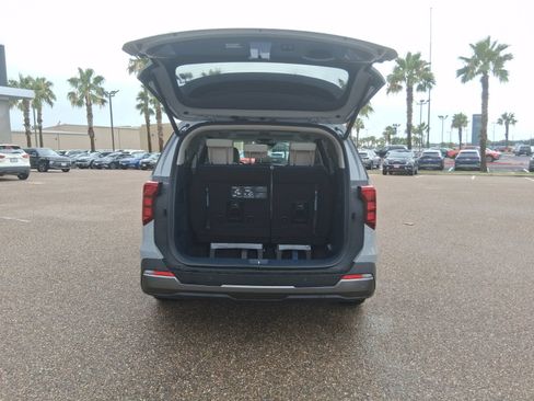 New 2026 Kia Carnival SX w/ SX Dark Edition Package FWD image 6