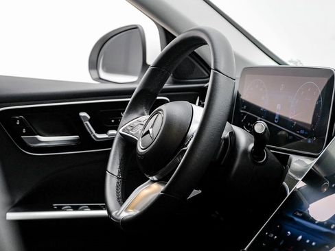 Used 2022 Mercedes-Benz C 300 Sedan image 13