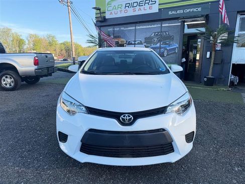 Used 2016 Toyota Corolla L FWD image 2