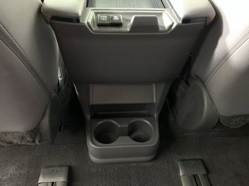 Used 2024 Toyota Sienna Platinum image 35