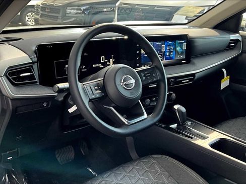 New 2026 Nissan Kicks SV image 10