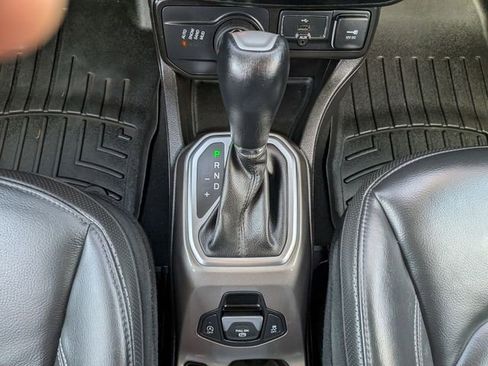 Used 2021 Jeep Renegade Limited AWD/4WD image 18