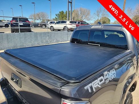 Used 2020 Toyota Tacoma TRD Sport image 14