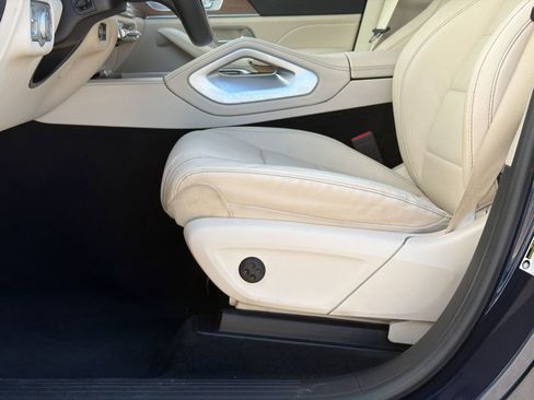 Used 2022 Mercedes-Benz GLS 450 4MATIC image 14