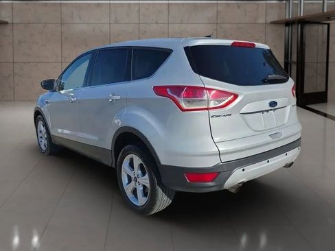 Used 2016 Ford Escape SE image 5