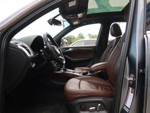 Used 2017 Audi Q5 2.0T Premium image 24