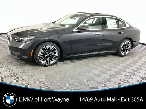 New 2025 BMW i5 xDrive40 w/ Premium Package AWD/4WD image 1