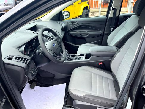 Used 2017 Ford Escape S image 9