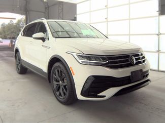 Used 2024 Volkswagen Tiguan SE FWD video 2