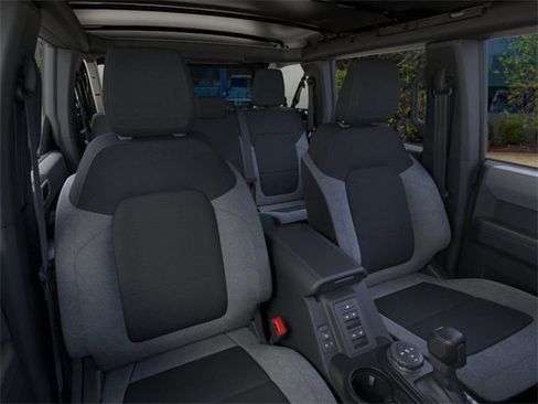 New 2025 Ford Bronco 4-Door image 10