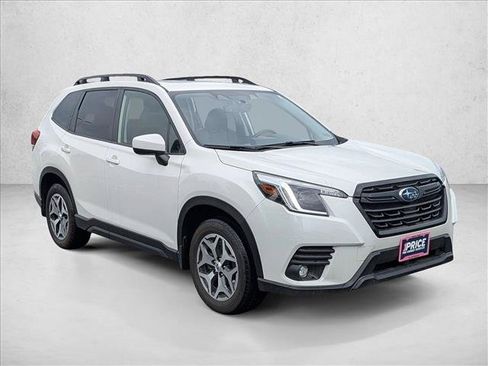 Used 2024 Subaru Forester Premium AWD/4WD image 3