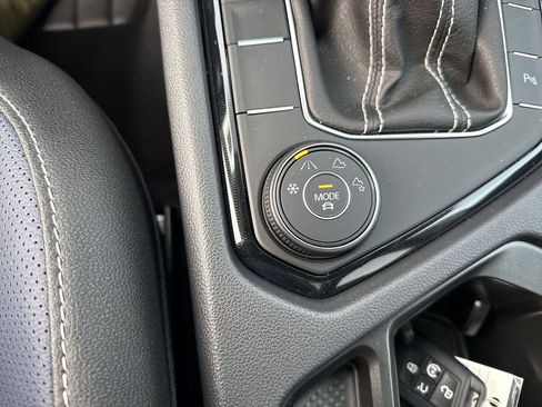 New 2026 Volkswagen Taos SEL image 33