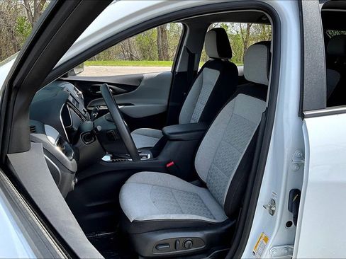 Used 2022 Chevrolet Equinox LS w/ LS Convenience Package image 37