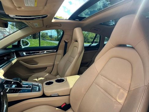 Used 2018 Porsche Panamera 4 AWD/4WD image 22