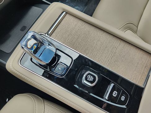 New 2026 Volvo XC90 T8 Plus w/ Protection Package AWD/4WD image 11