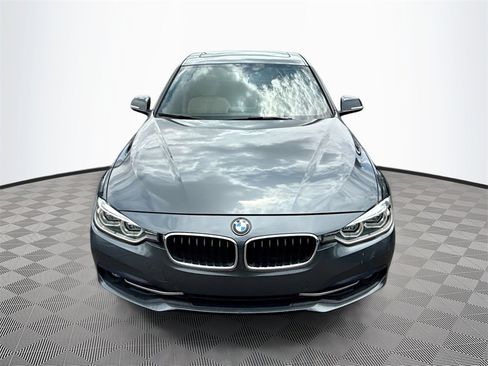 Used 2017 BMW 330i Sedan image 2