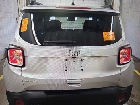 Used 2021 Jeep Renegade Latitude w/ Convenience Group AWD/4WD image 7
