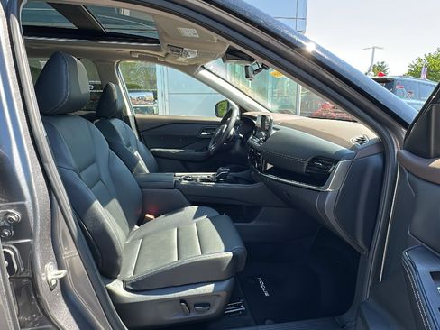 Certified 2023 Nissan Rogue SL w/ SL Premium Package AWD/4WD image 23