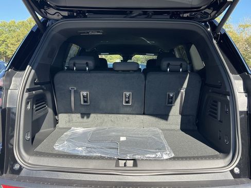 New 2026 GMC Acadia Elevation image 19