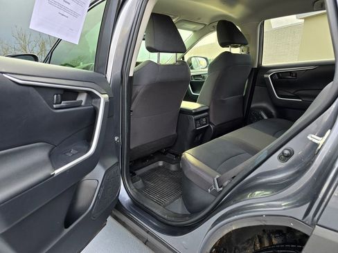 Used 2023 Toyota RAV4 LE image 21