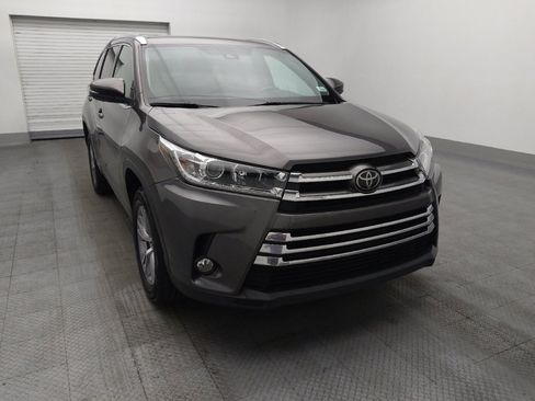 Used 2017 Toyota Highlander Limited image 14