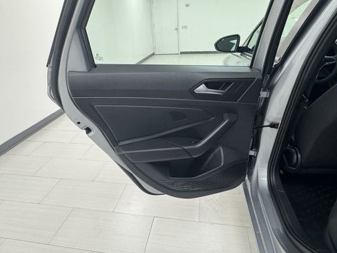 Used 2023 Volkswagen Jetta Sport image 11