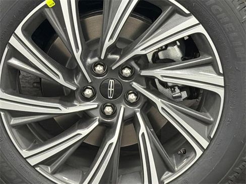 New 2026 Lincoln Aviator AWD image 5