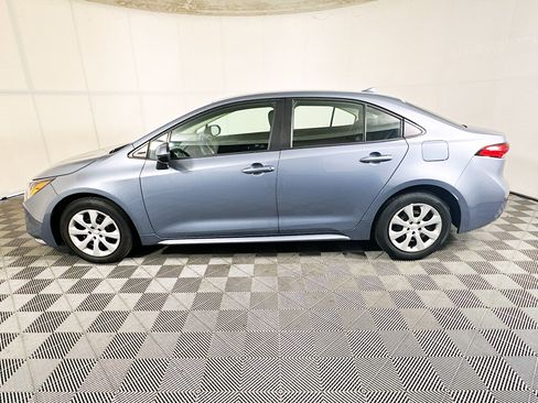 Used 2023 Toyota Corolla LE FWD image 6
