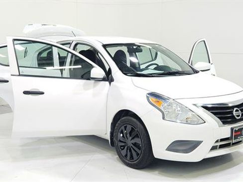 Used 2016 Nissan Versa S Plus image 26