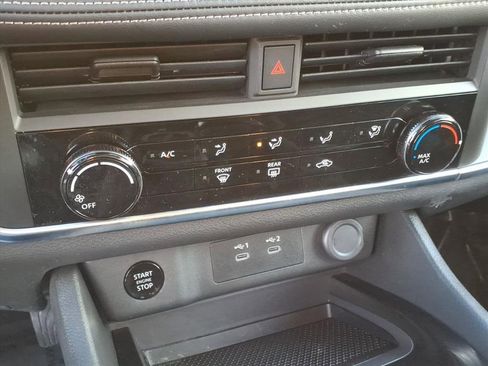 Certified 2024 Nissan Rogue S image 16