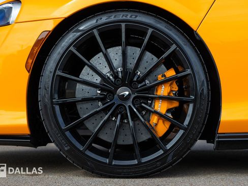 Used 2023 McLaren GT image 8