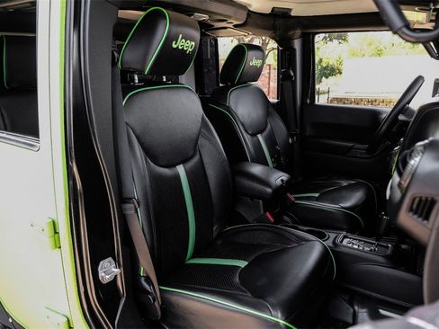 Used 2016 Jeep Wrangler Unlimited Sport image 31