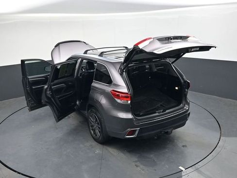 Used 2019 Toyota Highlander Limited Platinum image 38