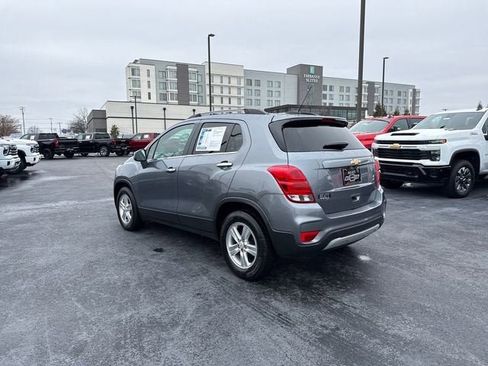 Used 2019 Chevrolet Trax LT w/ LT Convenience Package FWD image 5