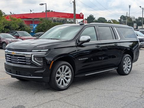 New 2025 Chevrolet Suburban Premier image 8