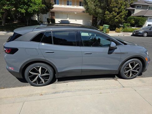 Used 2023 Volkswagen ID.4 Pro S RWD image 4