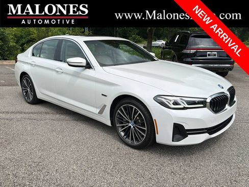 Used 2023 BMW 530e w/ Premium Package RWD image 1