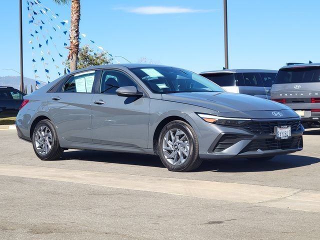 Certified 2026 Hyundai Elantra Hybrid FWD image 34