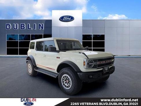 Used 2026 Ford Bronco Outer Banks w/ Sasquatch Package AWD/4WD image 1