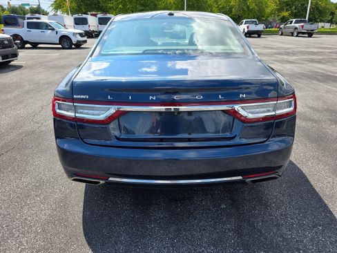 Used 2017 Lincoln Continental Reserve w/ Climate Package AWD/4WD image 4