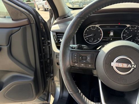 Used 2023 Nissan Rogue SL w/ SL Premium Package FWD image 15