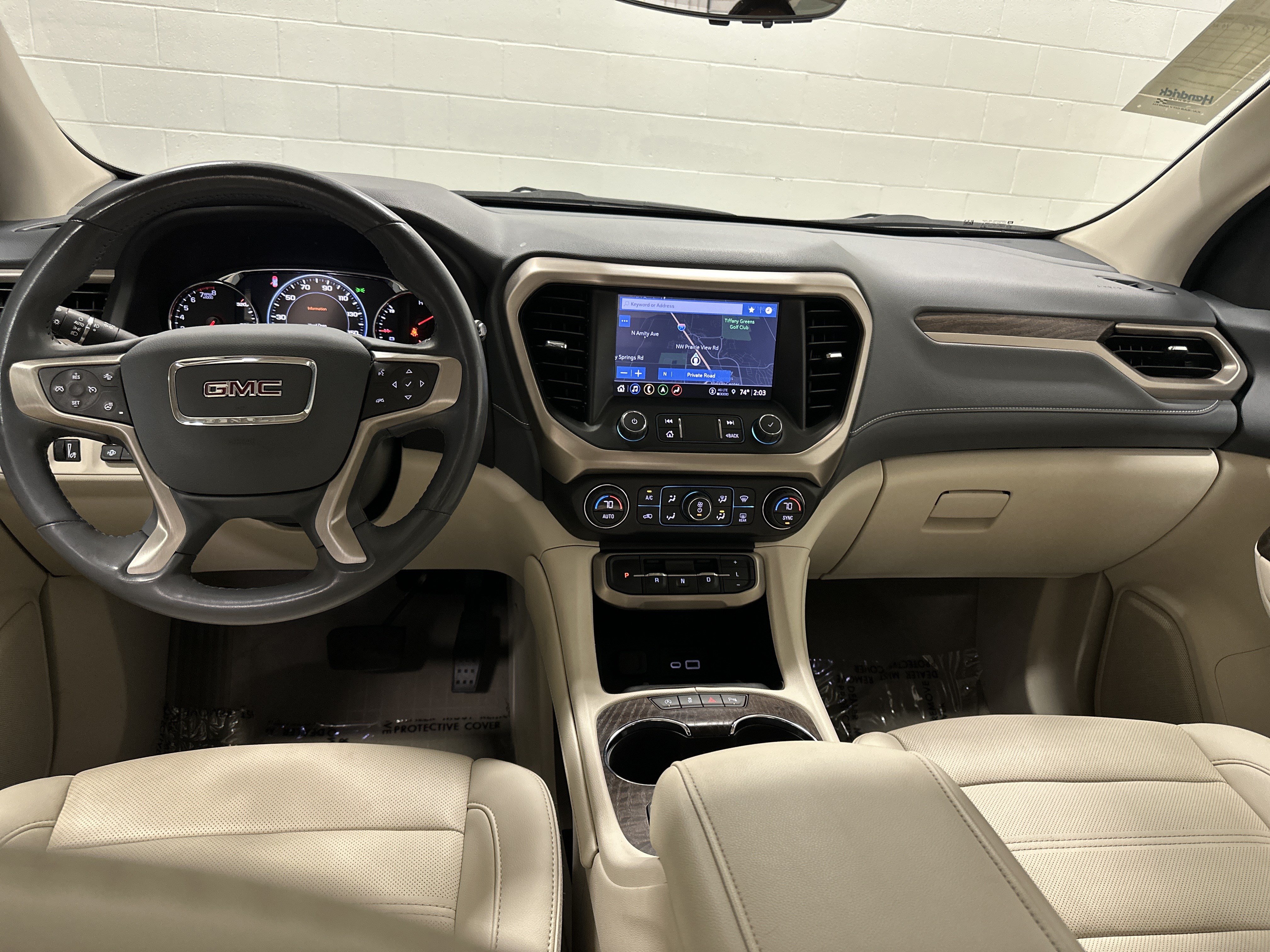 Used 2022 GMC Acadia Denali w/ Denali Ultimate Package AWD/4WD image 32