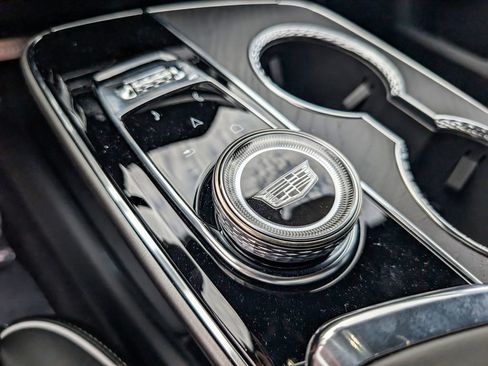 New 2026 Cadillac Lyriq V AWD/4WD image 29