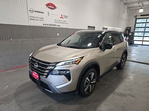 Used 2025 Nissan Rogue SL w/ SL Premium Package AWD/4WD image 7
