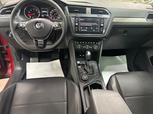 Certified 2021 Volkswagen Tiguan SE AWD/4WD image 32