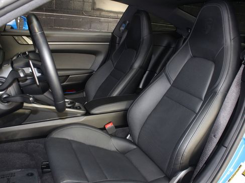 Used 2022 Porsche 911 Carrera image 37