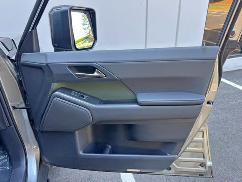 Used 2024 Lexus GX 550 AWD/4WD image 48