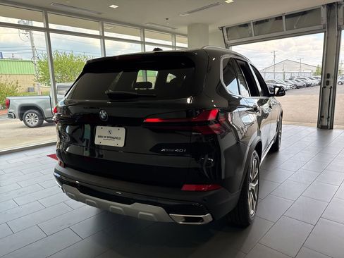 New 2026 BMW X5 xDrive40i w/ Climate Comfort Package image 7
