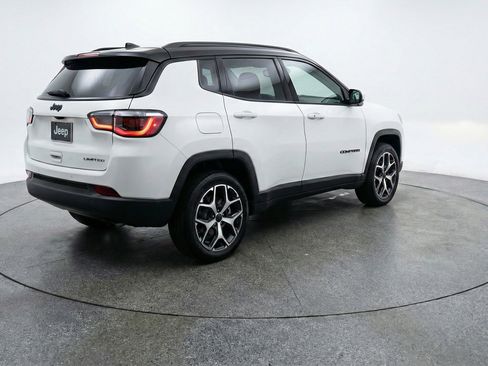 Used 2025 Jeep Compass Limited AWD/4WD image 9